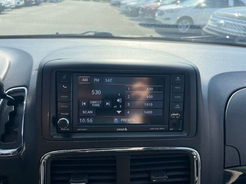 Used 2019 Dodge Grand Caravan SXT FWD image 22