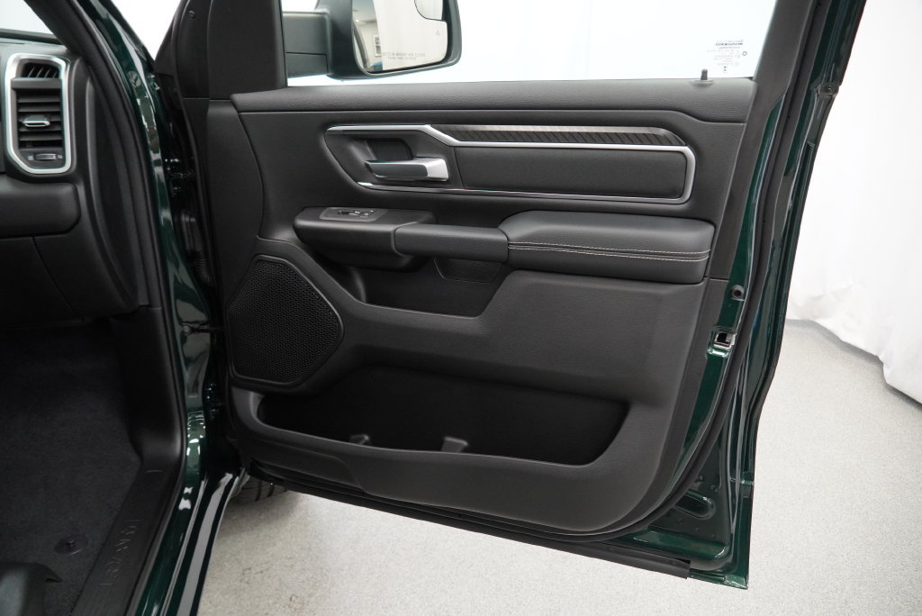New 2026 RAM 1500 Big Horn AWD/4WD image 32