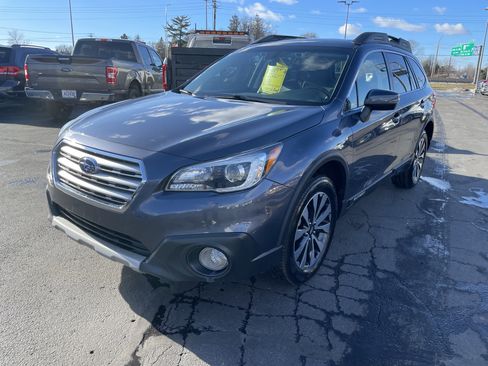 Used 2017 Subaru Outback 3.6R Limited image 4