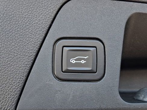 Used 2020 Buick Envision Essence image 31