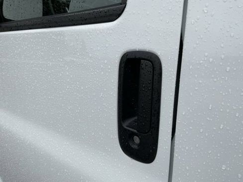Used 2017 GMC Savana 3500 RWD image 11