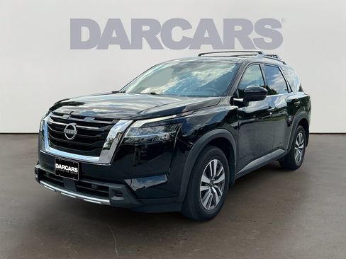 Used 2023 Nissan Pathfinder SL AWD/4WD image 3