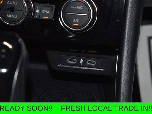 Used 2023 Volkswagen Jetta SE FWD image 21