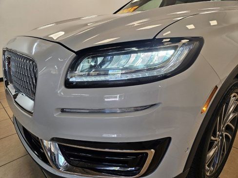 Used 2019 Lincoln Nautilus Reserve image 38