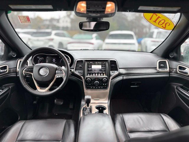 Used 2017 Jeep Grand Cherokee Limited AWD/4WD image 17