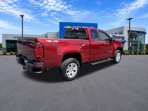 Used 2021 Chevrolet Colorado LT w/ LT Convenience Package AWD/4WD image 7
