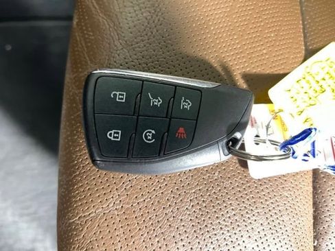 Used 2021 Chevrolet Tahoe High Country w/ Premium Package image 21