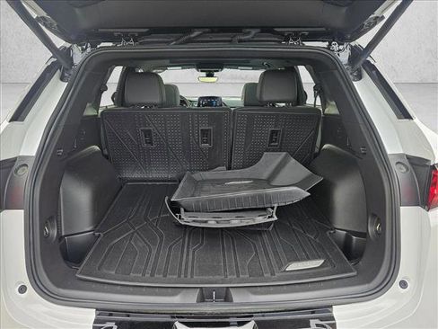 Used 2023 Chevrolet Blazer RS w/ Driver Confidence II Package FWD image 6