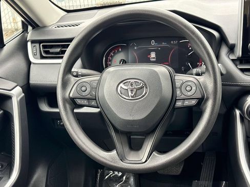 Used 2023 Toyota RAV4 XLE AWD/4WD image 18