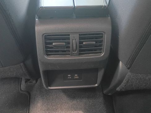 Used 2023 Nissan Rogue SV AWD/4WD image 21