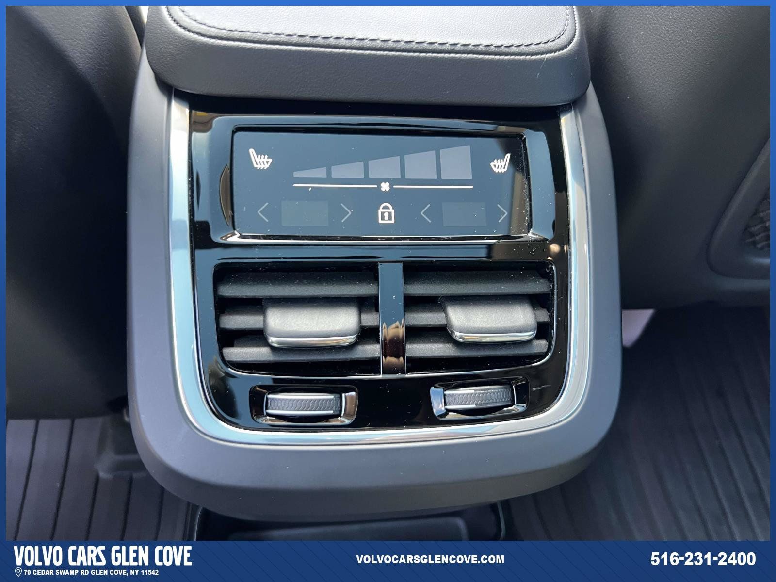 Used 2025 Volvo XC90 B6 Plus w/ Protection Package AWD/4WD image 12