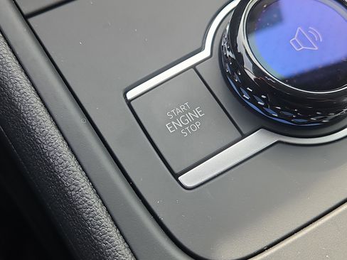 New 2026 Volkswagen Tiguan S image 11