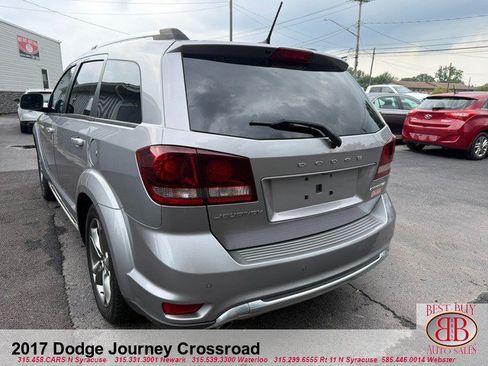 Used 2017 Dodge Journey Crossroad w/ Popular Equipment Group FWD image 5