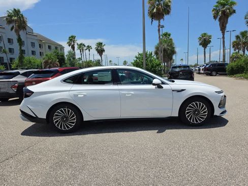New 2026 Hyundai Sonata Limited FWD image 8
