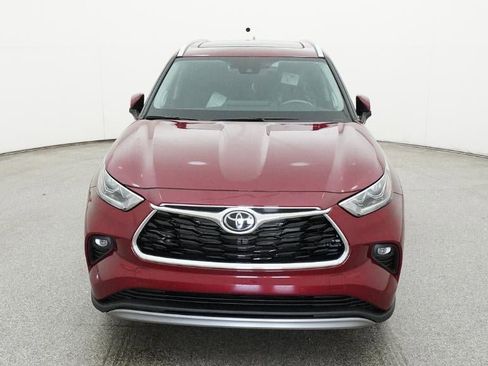 New 2026 Toyota Highlander Platinum AWD/4WD image 15