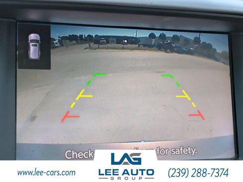 Used 2018 Nissan Pathfinder SV image 24