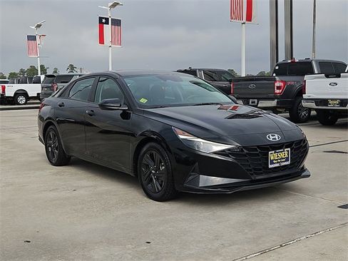 Used 2021 Hyundai Elantra SEL image 6