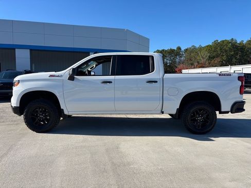 Certified 2025 Chevrolet Silverado 1500 Custom Trail Boss AWD/4WD image 3
