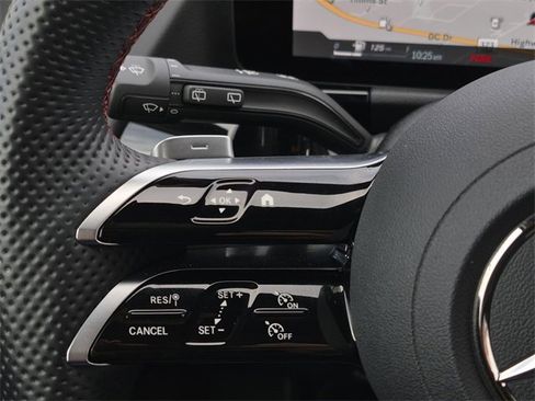 Certified 2025 Mercedes-Benz GLA 250 image 18