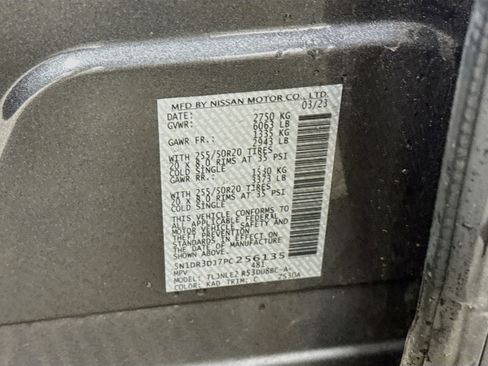 Used 2023 Nissan Pathfinder Platinum w/ Cargo Package image 30