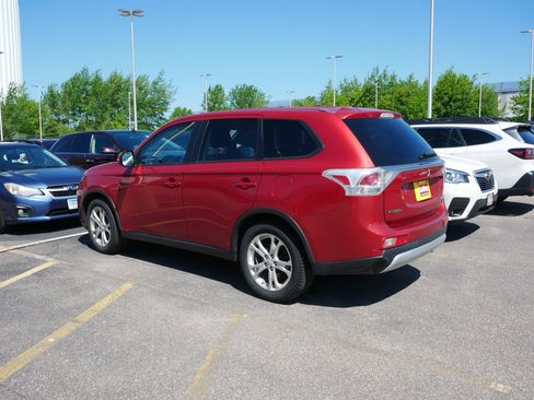 Used 2015 Mitsubishi Outlander SE FWD image 4