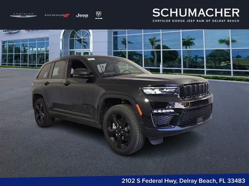 New 2025 Jeep Grand Cherokee L Laredo RWD image 1