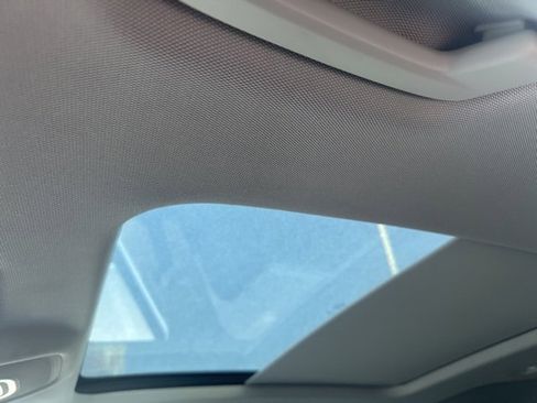 Used 2021 Audi e-tron Premium w/ Towing Package image 12