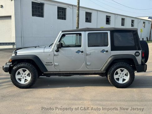 Used 2013 Jeep Wrangler Unlimited Sport AWD/4WD image 7