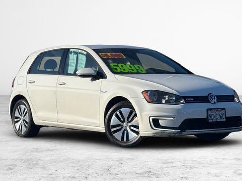 Used 2016 Volkswagen e-Golf SE w/ DC Fast Charging Package image 2