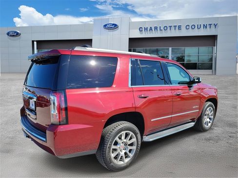 Used 2017 GMC Yukon Denali image 4