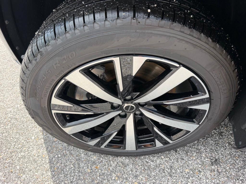 New 2026 Volvo XC90 T8 Core w/ Protection Package Premier AWD/4WD image 26