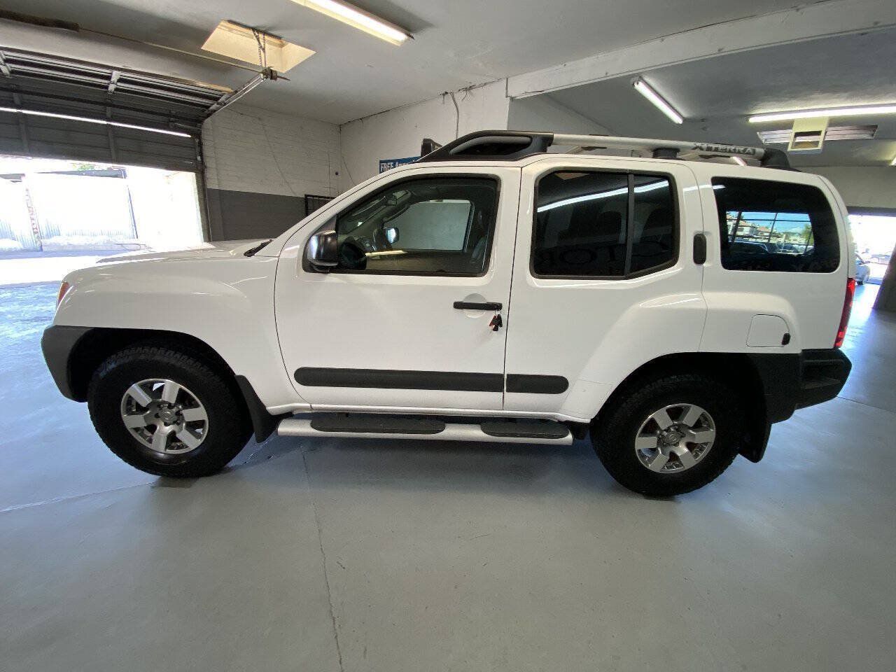 Used 2012 Nissan Xterra PRO-4X w/ Pro-4x Leather Pkg AWD/4WD image 12