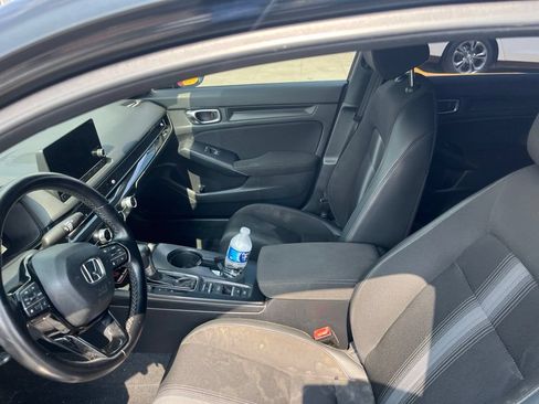 Used 2023 Honda Civic Sport image 4