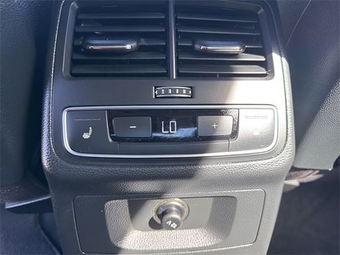 Used 2017 Audi A4 2.0T Premium Plus w/ Premium Plus Package image 11