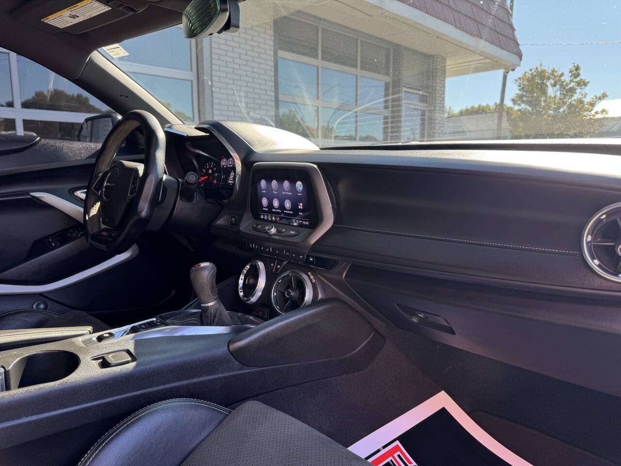 Used 2020 Chevrolet Camaro SS RWD image 27