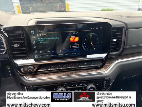 Used 2023 Chevrolet Silverado 1500 RST w/ Redline Edition AWD/4WD image 14
