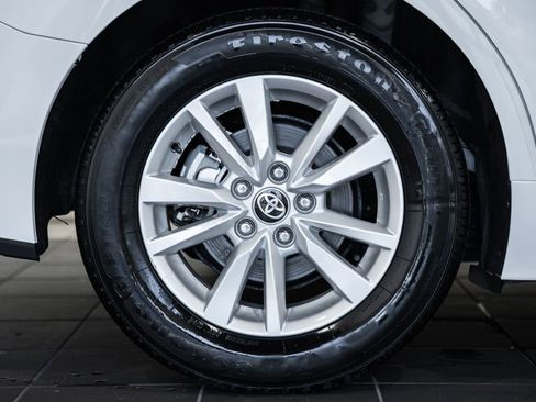 Used 2025 Toyota Camry LE FWD image 15