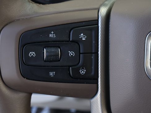 Used 2024 GMC Yukon Denali w/ Advanced Technology Package image 29