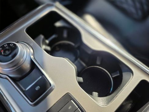 Used 2024 Ford Edge Titanium image 33