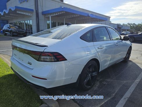 Used 2024 Honda Accord Sport image 6