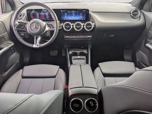 Used 2025 Mercedes-Benz GLA 250 image 18