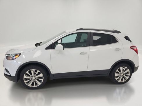 Used 2020 Buick Encore Preferred FWD image 2