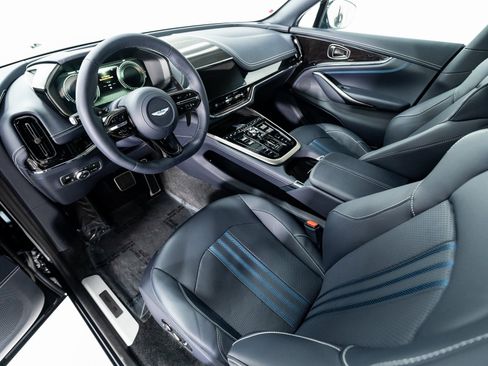 Used 2025 Aston Martin DBX 707 image 15