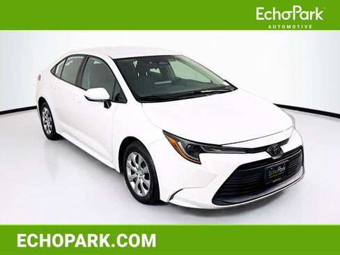 Used 2024 Toyota Corolla LE FWD image 1