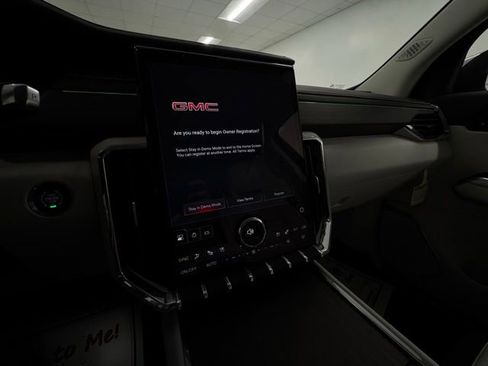 New 2026 GMC Acadia Denali w/ Super Cruise Package FWD image 19