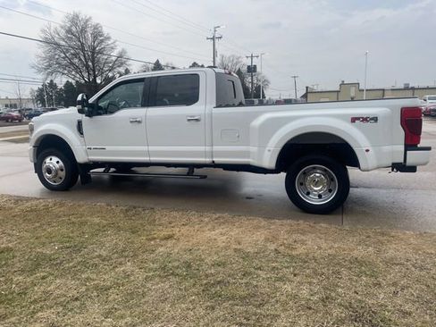 Used 2022 Ford F450 Platinum w/ FX4 Off-Road Package AWD/4WD image 11