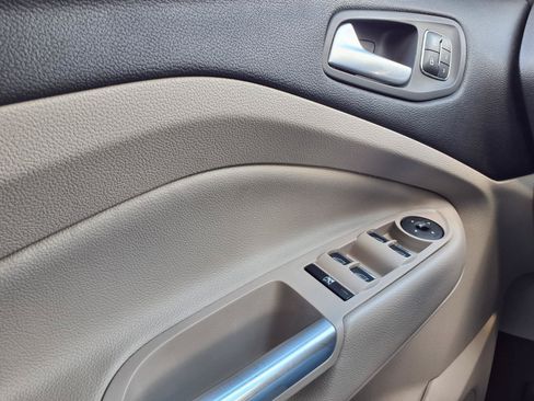 Used 2014 Ford Escape Titanium FWD image 19