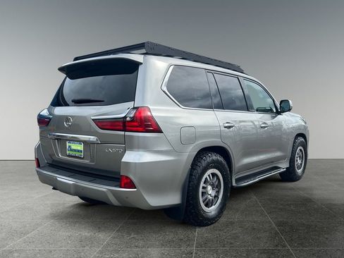 Used 2021 Lexus LX 570 4WD w/ Luxury Package image 9