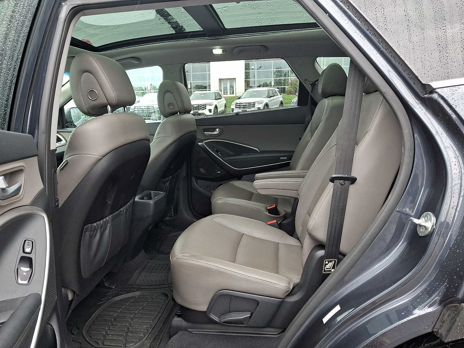 Used 2017 Hyundai Santa Fe Limited AWD/4WD image 14