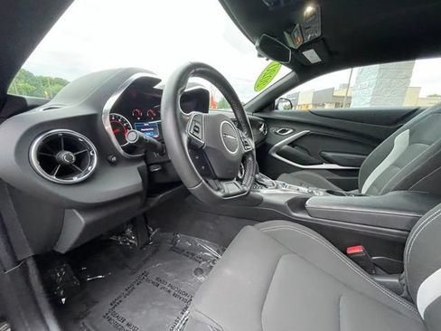 Used 2020 Chevrolet Camaro LT RWD image 11